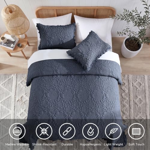 HORIMOTE HOME Shabby Chic Ruffled Quilt Queen Size, Navy Blue Floral Quilt Set Lightweight Crinkled Farmhouse Rustic Bedding Set, 3 Pieces Reversible Bedspread with Pillow Shams for All Season