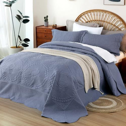 EVENHUG Oversized King Bedspreads California King Quilt Set with Pillow Shams Extra Wide Large King Size Quilts Lightweight Coverlet Bedding Sets Blue 120"x128"