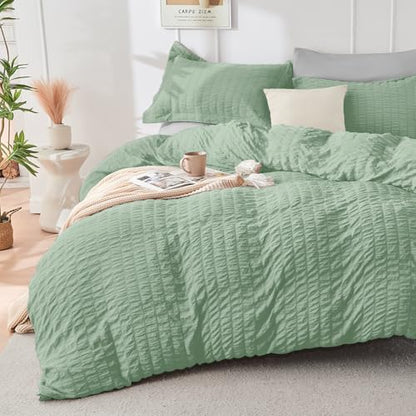 HYMOKEGE Sage Green/Light Grey Queen Comforter Set Seersucker 7 Pieces, All Season Luxury Bed in a Bag Queen for Bedroom, Bedding Set with Comforter, Sheets, Pillowcases & Shams