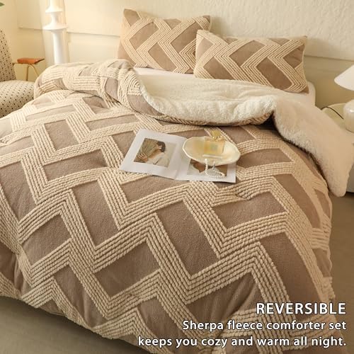 tohrisa Tufted Boho Comforter Set King - Beige Fluffy Sherpa Bedding Set, Soft Fuzzy Jacquard Quilt Set, 3 Pieces Cozy Bed Set Warm Comforter for Winter(104"X90")
