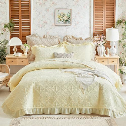 Ruffles Quilt Set King Size 96 * 108 in - 3 Pieces Solid Shabby Chic Farmhouse Ruffled Bedding Rustic Coverlet Lightweight Fluffy Summer Oversized Bedspread with Shams for Women Men Light Yellow