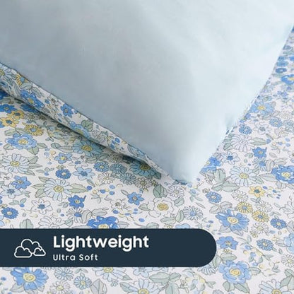 Wake In Cloud - Floral Comforter Set, Cute Vintage Flower Cottagecore Aesthetic for Women Teen Girls, Soft Lightweight Dorm Bedding, 3 Pieces, Light Blue, Queen Size