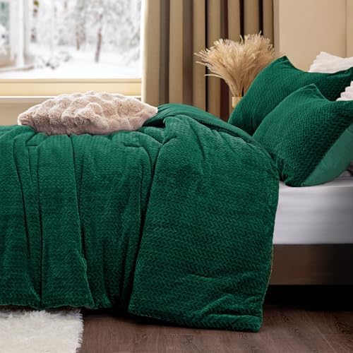 ChiXpace Fleece Full Size Comforter Set Green, Fluffy Bed Set 3 Pieces