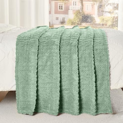 Green Throw Blanket - Soft & Fluffy Fleece, Cute & Aesthetic, Perfect for Sofa, Couch, Chair, Bed, Living Room & Bedroom, All-Season Use, Plush & Cozy Decorative Blanket 50x60