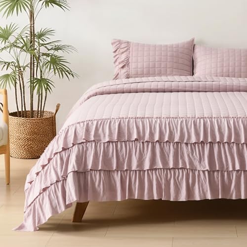 HORIMOTE HOME Dusty Pink Ruffled Quilt Set Queen Size, Classic Geometric Square Stitched Pattern, Pre-Washed Farmhouse Shabby Chic Microfiber Lightweight Bedding Set Bedspread Coverlet for All Season