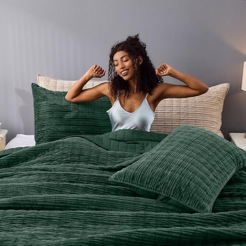Wonderful Corduroy Texture Hunter Green Quilt Set Queen - Hypoallergenic Skin-Friendly Soft Plush Velvety Touch Bedspread, Classic Vertical Striped Lightweight Coverlet for All Season, 106"x94"