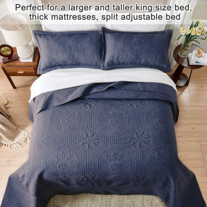Qucover King Bedspread Medallion Quilt Bedding Set 3 Piece Navy Blue