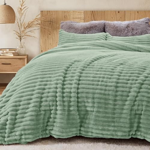Sasttie Fluffy Queen Comforter Set, 3-Piece Soft Fleece Bedding, Sage
