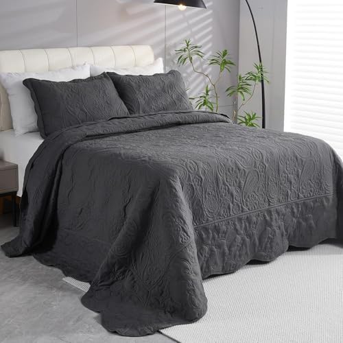 EVENHUG Oversized King Bedspreads California King Quilt Set with Pillow Shams Extra Wide Large King Size Quilts Lightweight Coverlet Bedding Sets Dark Grey 120"x120"
