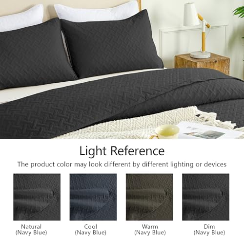 FLYMME Black Twin Quilt Bedding Set Thin Lightweight Bedspreads,Modern Style Geometric Weave Stripe Pattern,Soft Microfiber Bed Coverlet for All Season (1 Quilt, 1Sham)