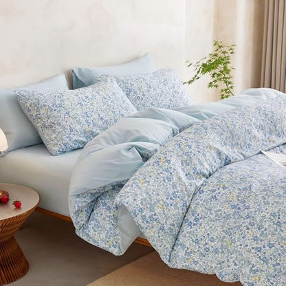 Wake In Cloud - Floral Comforter Set, Cute Vintage Flower Cottagecore Aesthetic for Women Teen Girls, Soft Lightweight Dorm Bedding, 3 Pieces, Light Blue, Twin/Twin XL Size