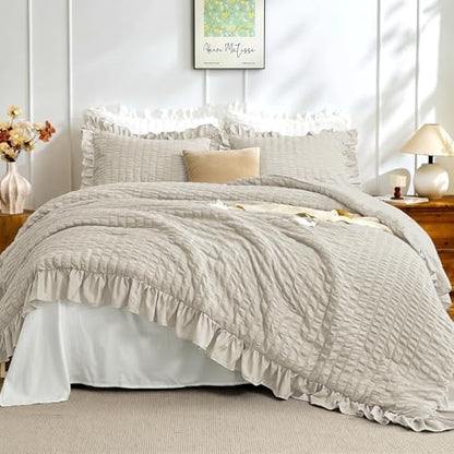 JOLLYVOGUE Full Size Comforter, 3 Pieces Oatmeal Seersucker Lightweight Full Size Bedding, All Season Fluffy Microfiber Bedding Comforter Set with 1 Ruffle Comforter and 2 Ruffle Pillowshams