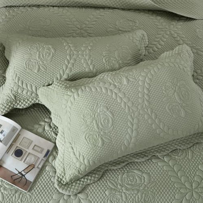 EVENHUG Oversized King Bedspreads California King Quilt Set with Pillow Shams Extra Wide Large King Size Quilts Lightweight Coverlet Bedding Sets Sage Green 120"x120"