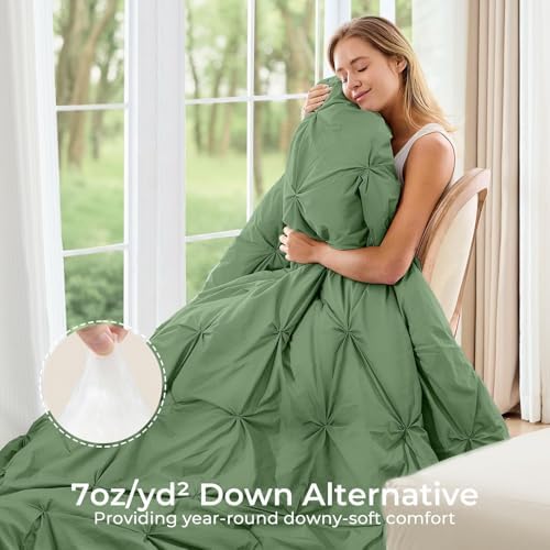 Sasttie King Size Comforter Set, 7-Piece Bed in a Bag, Pintuck Bedding Set for All Season, Includes Comforter, Flat Sheet, Fitted Sheet, Pillowcases and Pillowshams, Green