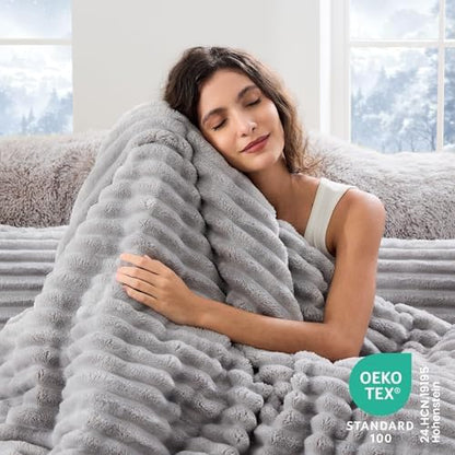 Sasttie Fluffy Queen Comforter Set, 3 PC Soft Fleece Bedding, Light Grey