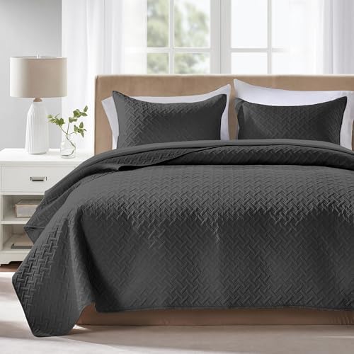 FLYMME Black Twin Quilt Bedding Set Thin Lightweight Bedspreads,Modern Style Geometric Weave Stripe Pattern,Soft Microfiber Bed Coverlet for All Season (1 Quilt, 1Sham)