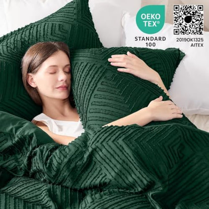 JOLLYVOGUE Emerald Green Queen Comforter Set, Boho Tufted Bedding Set 3-Piece, Ultra Soft Prewashed Microfiber, Includes 1 Comforter & 2 Pillow Shams