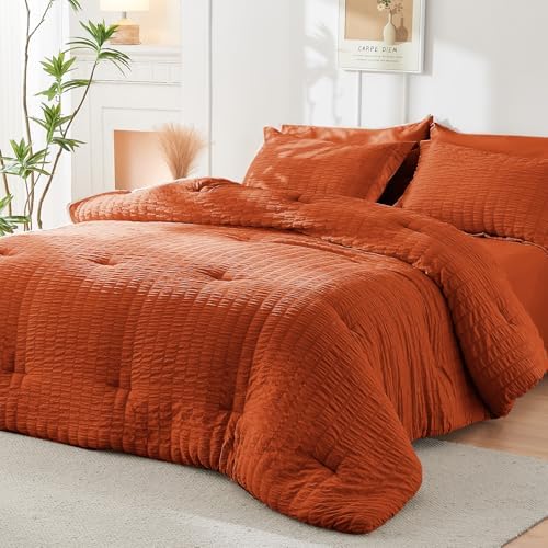 HYMOKEGE Burnt Orange Oversized Queen Comforter Set Seersucker 7 Pieces, All Season Luxury Bed in a Bag for Bedroom, Bedding Set with Comforter, Sheets, Pillowcases & Shams