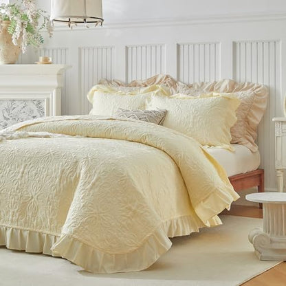 Ruffles Quilt Set King Size 96 * 108 in - 3 Pieces Solid Shabby Chic Farmhouse Ruffled Bedding Rustic Coverlet Lightweight Fluffy Summer Oversized Bedspread with Shams for Women Men Light Yellow