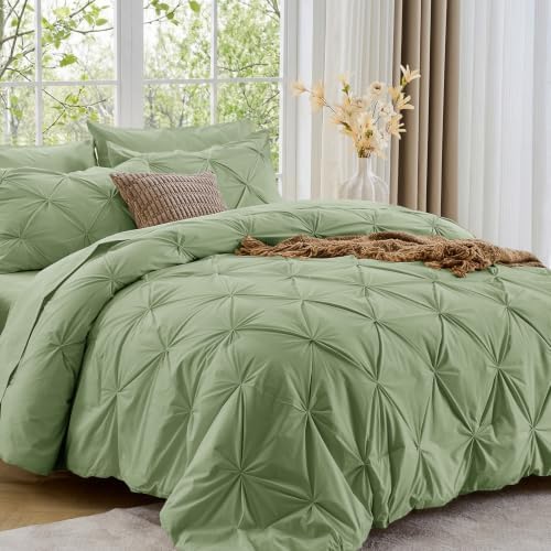 Sasttie Queen Comforter Set, 7-Piece Bed in a Bag, Pintuck Bedding Sets for All Season, Includes Comforter, Flat Sheet, Fitted Sheet, Pillowcases and Pillowshams, Pale Green