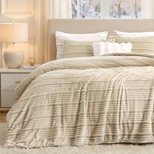 Amélie Home Fluffy King Comforter Set, Ribbed Fleece Bedding Set, Beige
