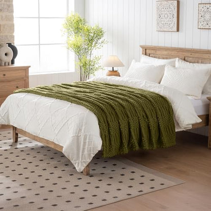 90x104 Inch Green King Size Blanket - Soft & Fluffy Fleece, Neutral Tan Color, Cute & Aesthetic, Perfect for Sofa, Couch, Bed, Living Room & Bedroom, All-Season Use, Plush & Cozy Decorative Blanket