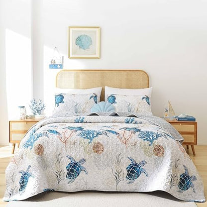 weigelia Coastal Quilt King Size, Sea Turtle Lightweight Summer Bedding