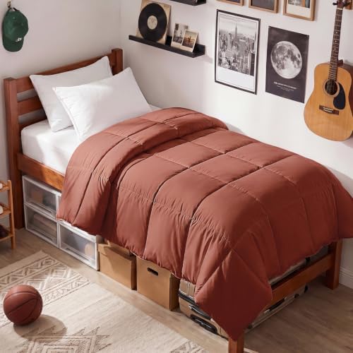 EASELAND Twin XL Down Alternative Comforter, Terracotta, 68x92 Inches