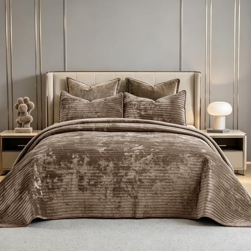 Oversized King Bedspread 120x128 Striped Soft Velvet Quilt Set