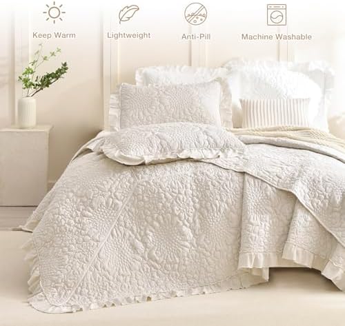 Masaca Oversized King Quilt(118"x106"),3 Pieces Wheat Ruffled California King Bedspread Lightweight Crinkled Farmhouse Shabby Boho Chic Reversible Stone-Washed Microfiber Bedding Set Extra Soft