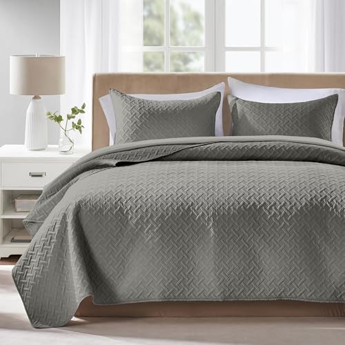 FLYMME Queen Quilt Bedding Set Dark Grey Lightweight Bedspreads Full Size,Modern Style Geometric Weave Stripe Pattern,Soft Microfiber Bed Coverlet for All Season (1 Quilt, 2 Shams)