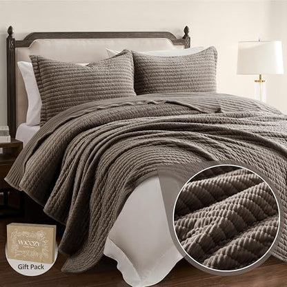 WDCOZY Velvet King Size Quilt Set - Beige Striped Soft Lightweight Bedspread, Tan Neutral Ribbed Farmhouse Country Rustic Coverlet, Taupe Camel Modern Bedding Kakhi Warm Thin Comforter, 3 Pieces