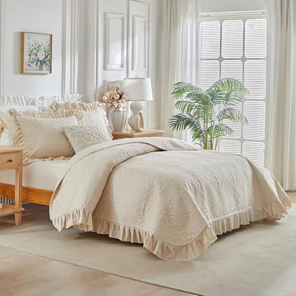 Ruffles Quilt Set King Size 96 * 108 in - 3 Pieces Solid Shabby Chic Farmhouse Ruffled Bedding Rustic Coverlet Lightweight Fluffy Summer Oversized Bedspread with Shams for Women Men Beige