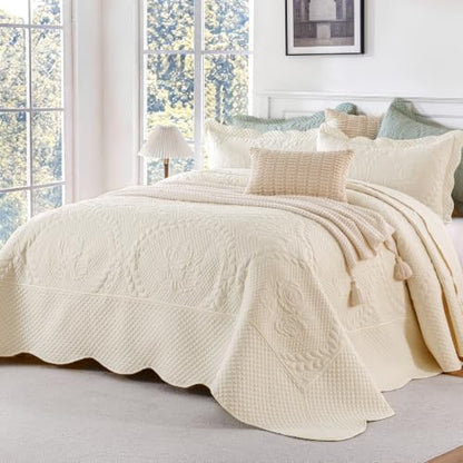 EVENHUG Oversized King Bedspreads California King Quilt Set with Pillow Shams Extra Wide Large King Size Quilts Lightweight Coverlet Bedding Sets Cream 120"x120"