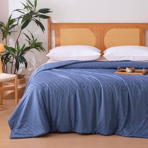 Amazon Basics Cooling Comforter, Soft Lightweight Waffle Weave Blanket for Hot Sleepers, Summer & All Season Bedding to Keep Cool for Night Sweats, 106"x90", King, Blue