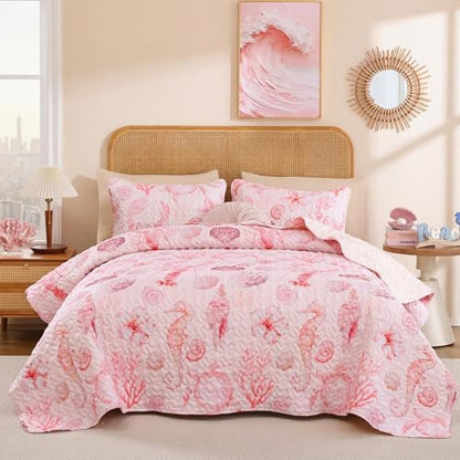 weigelia Coastal Quilt Bedding Set King Size - Lightweight Summer Bedspread in Pink Coastal Decor, Soft Nautical Comforter for All Season for Coquette Room Decor Bedroom