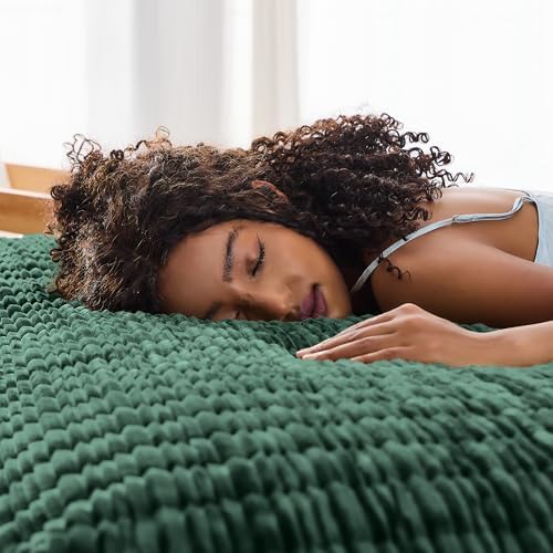 Wonderful Corduroy Texture Hunter Green Quilt Set Queen - Hypoallergenic Skin-Friendly Soft Plush Velvety Touch Bedspread, Classic Vertical Striped Lightweight Coverlet for All Season, 106"x94"