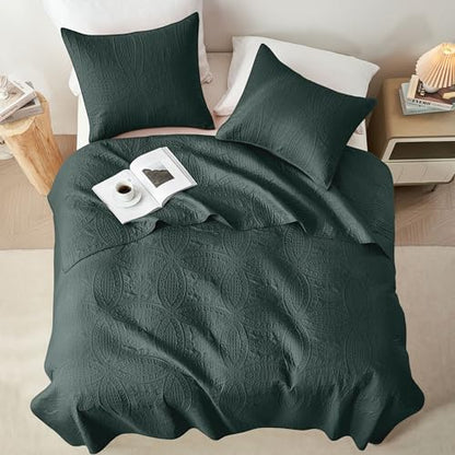akkialla Forest Green Twin Quilt Set,Ultrasonic Lightweight Bedspread Coverlet for Modern Minimalist Bedroom,Soft Microfiber Coin Pattern Bedding,2-Piece (1 Quilt,1 Pillow Sham)