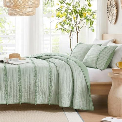 Wonderful Jacquard Boho Quilt Set Queen, 3-Piece Sage Green Bedspread with Tassel Fringe, Channel Stitched Pattern, Lightweight Coverlet for All Season, Soft Breathable Decorative Bedding Set, 90"x90"