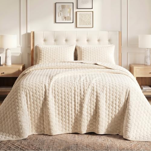 Tribeca Living Lugano Oversized Velvet Quilt Set - All Season, Extra Large, 3 Piece Queen Size Comforter Set with 2 Pillow Shams in Ivory Honeycomb Pattern 260GSM