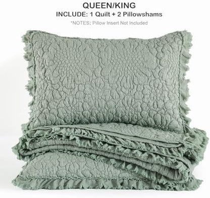 HORIMOTE HOME Sage Green Ruffled Quilt King Size, Shabby Chic Floral Quilt Set Lightweight Crinkled Farmhouse Rustic Bedding Set, 3 Pieces Reversible Bedspread with 2 Pillow Shams for All Season