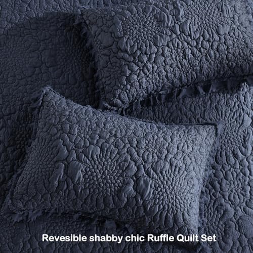 HORIMOTE HOME Shabby Chic Ruffled Quilt Queen Size, Navy Blue Floral Quilt Set Lightweight Crinkled Farmhouse Rustic Bedding Set, 3 Pieces Reversible Bedspread with Pillow Shams for All Season