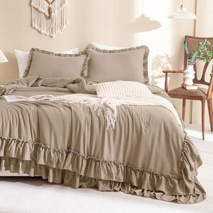 Masaca Ruffled Comforter Set for Queen Bed,3 Pieces Vintage Farmhouse Shabby Light Taupe Bedding Comforter Set Lightweight Ultra Soft French Country Bedding (1 Farmhouse Comforter +2 Pillowcases)