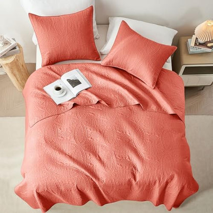 akkialla Coral King/Cal King Quilt Set,Ultrasonic Lightweight Bedspread Coverlet for Modern Minimalist Bedroom,Soft Microfiber Coin Pattern Bedding,3-Piece (1 Quilt,2 Pillow Shams)