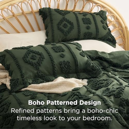 Bedsure Boho Tufted Green Comforter King Size, GentleSoft™ 3 Pieces Boho Farmhouse-Style Decor Bedding, Exquisite Bedding for All Seasons, 1 Bed Comforter, 2 Pillow Shams, 104x90 Inches
