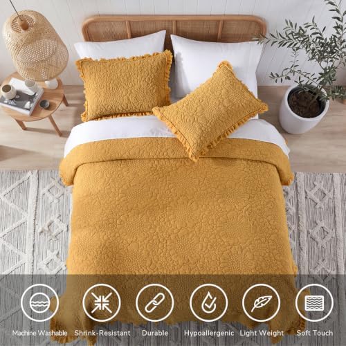 HORIMOTE HOME Yellow Ruffled Quilt Queen Size, Shabby Chic Floral Quilt Set Lightweight Crinkled Farmhouse Rustic Bedding Set, 3 Pieces Reversible Bedspread with 2 Pillow Shams for All Season