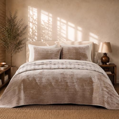 BLOOMHAVEN Brown Velvet Quilt King Size - Reversible King Quilt Bedding Set
