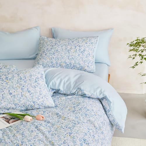 Wake In Cloud - Floral Comforter Set with Sheets, Cute Vintage Flower Cottagecore Aesthetic for Women Teen Girls, 7 Pieces Bed in a Bag, Light Blue, Full Size