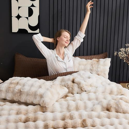 Wonderful - 3 Pieces Faux Rabbit Fur Comforter Set King Size, Beige Tie Dye Plush Bedding Set, 3D Sculpted Bubble Warm Fluffy Comforter for Winter