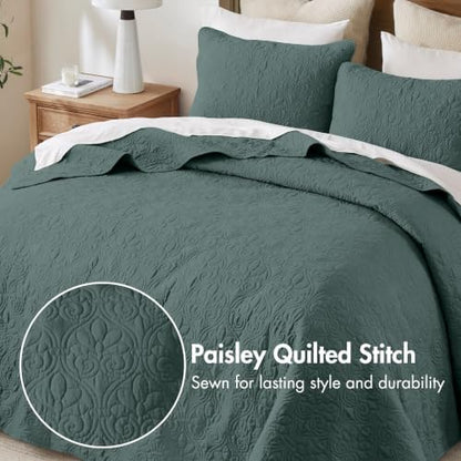 Madison Park Queen Quilt Bedding Set, Cottage-Inspired Damask, 3PC
